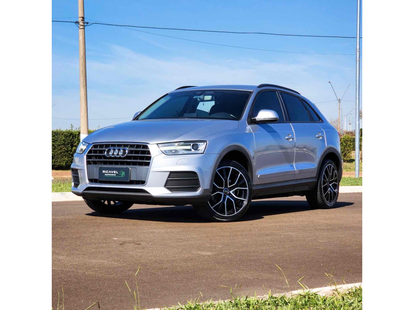 AUDI Q3