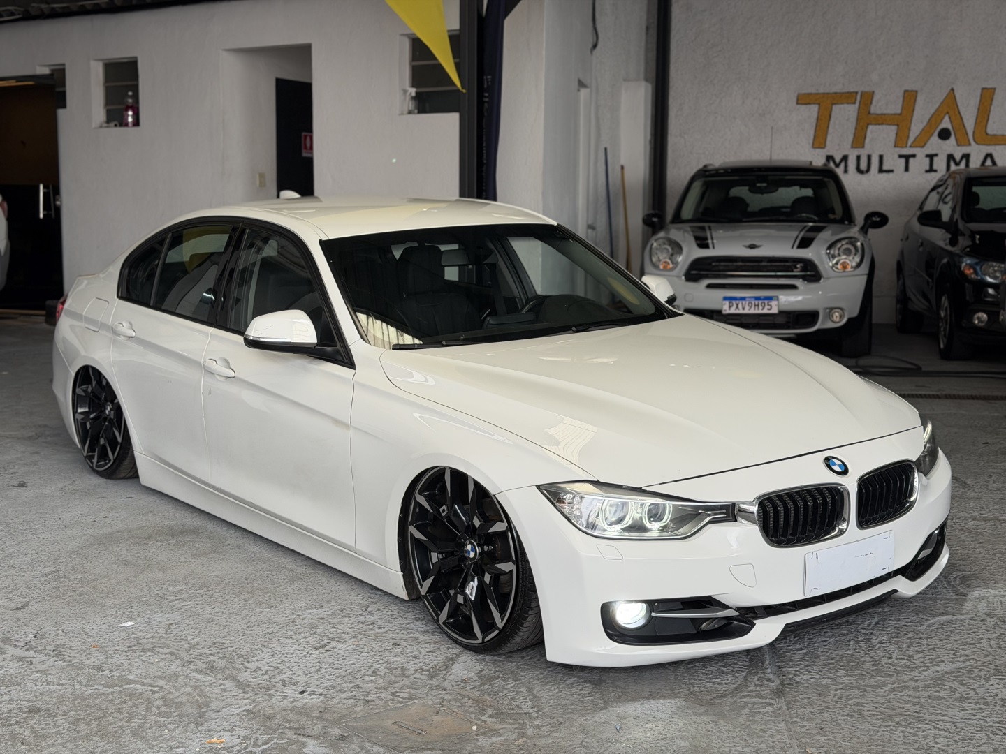 BMW 320i
