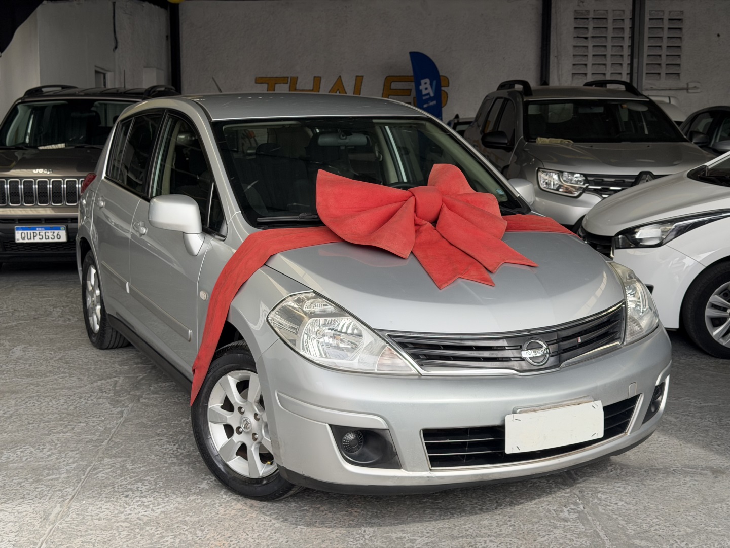 NISSAN TIIDA