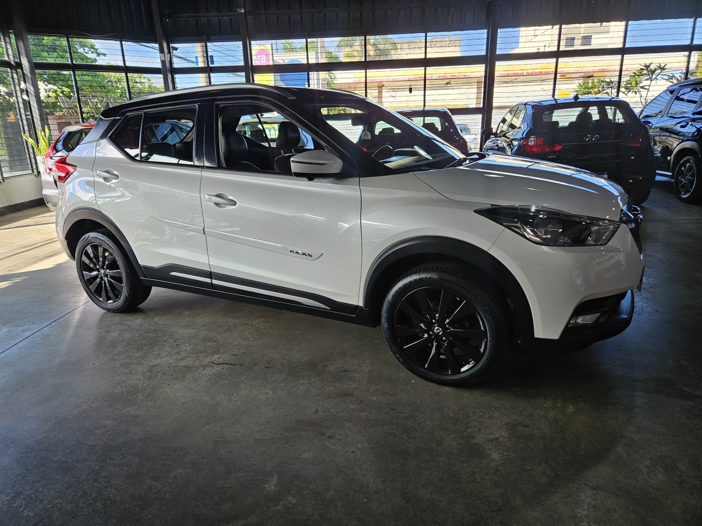 NISSAN KICKS