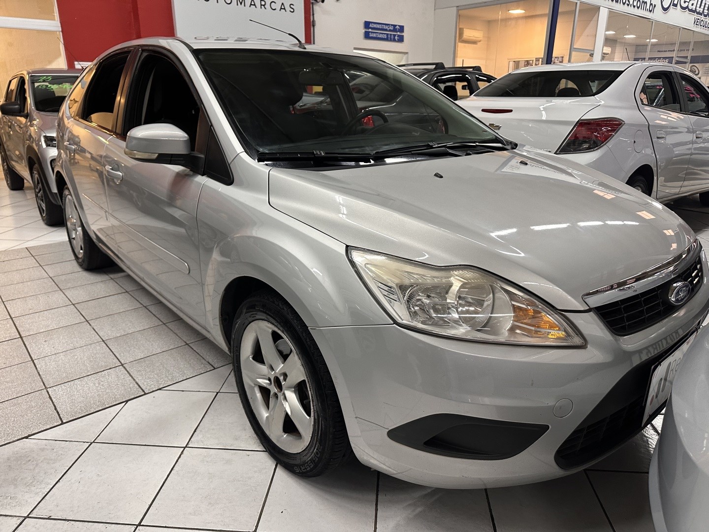 Ford Focus 1.6 GL 8v Flex 4p Manual