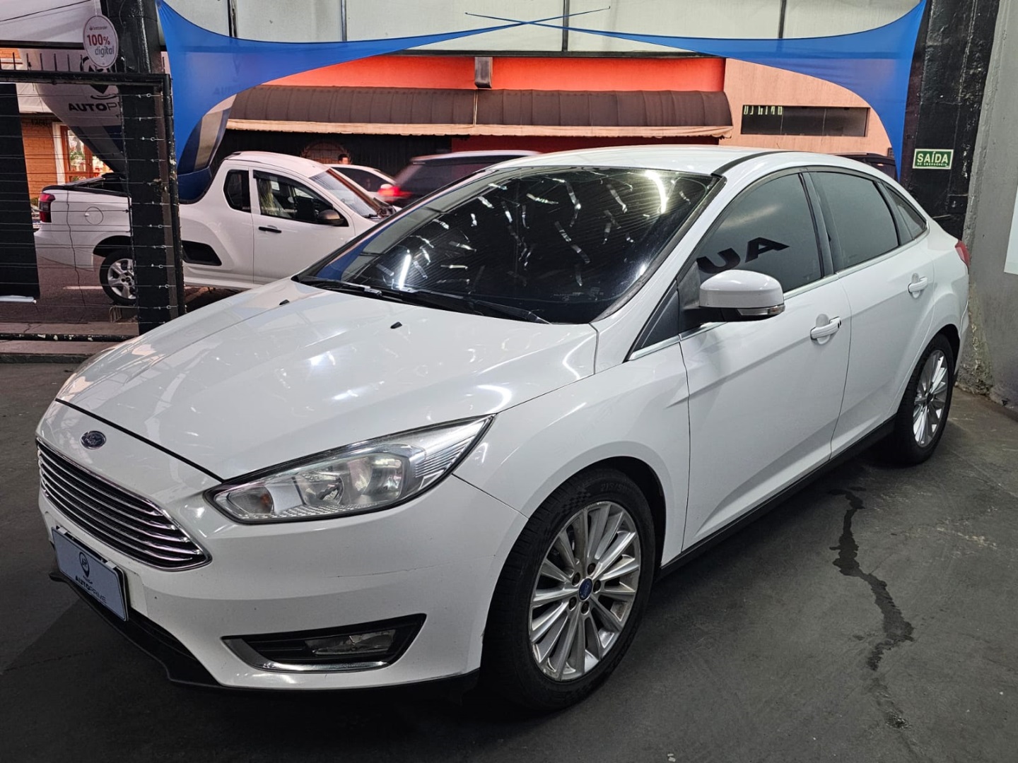 FORD FOCUS