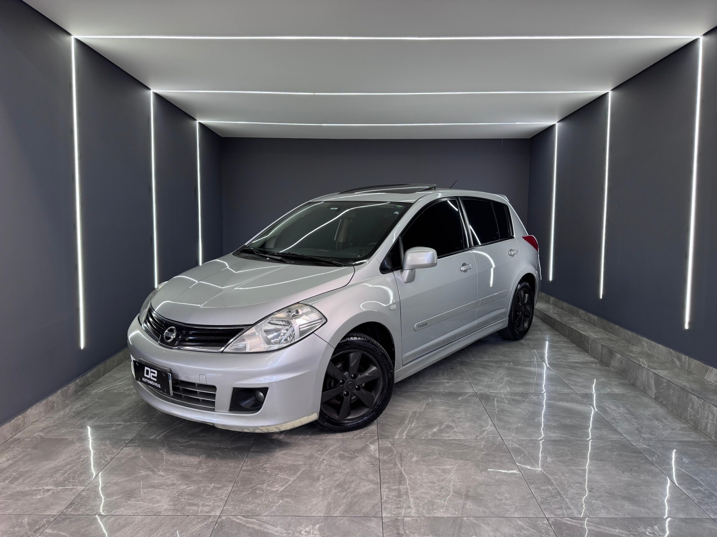 NISSAN TIIDA