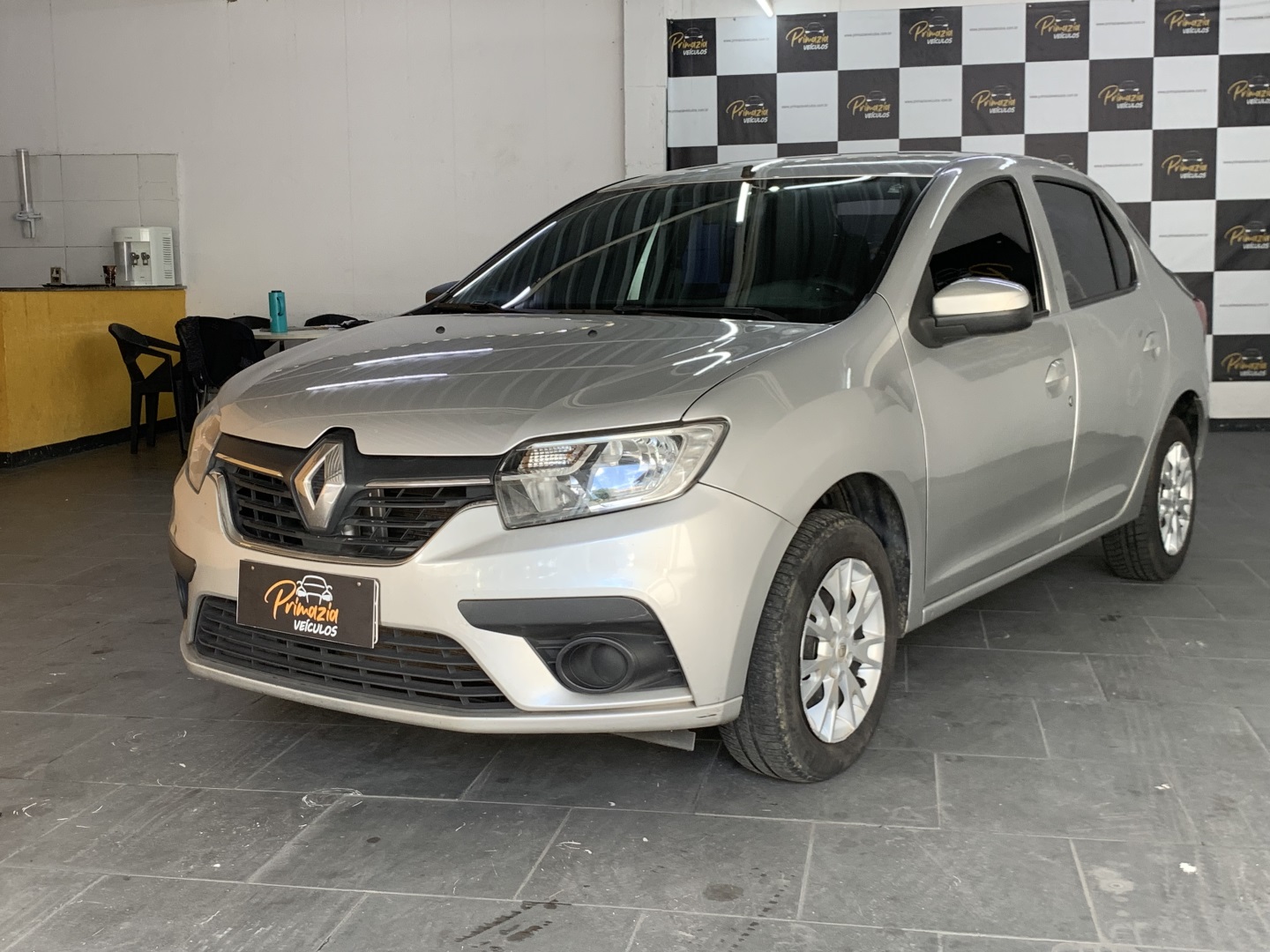RENAULT LOGAN