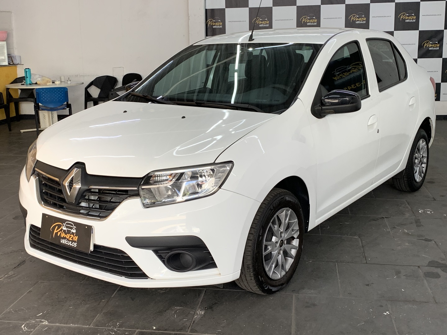 RENAULT LOGAN
