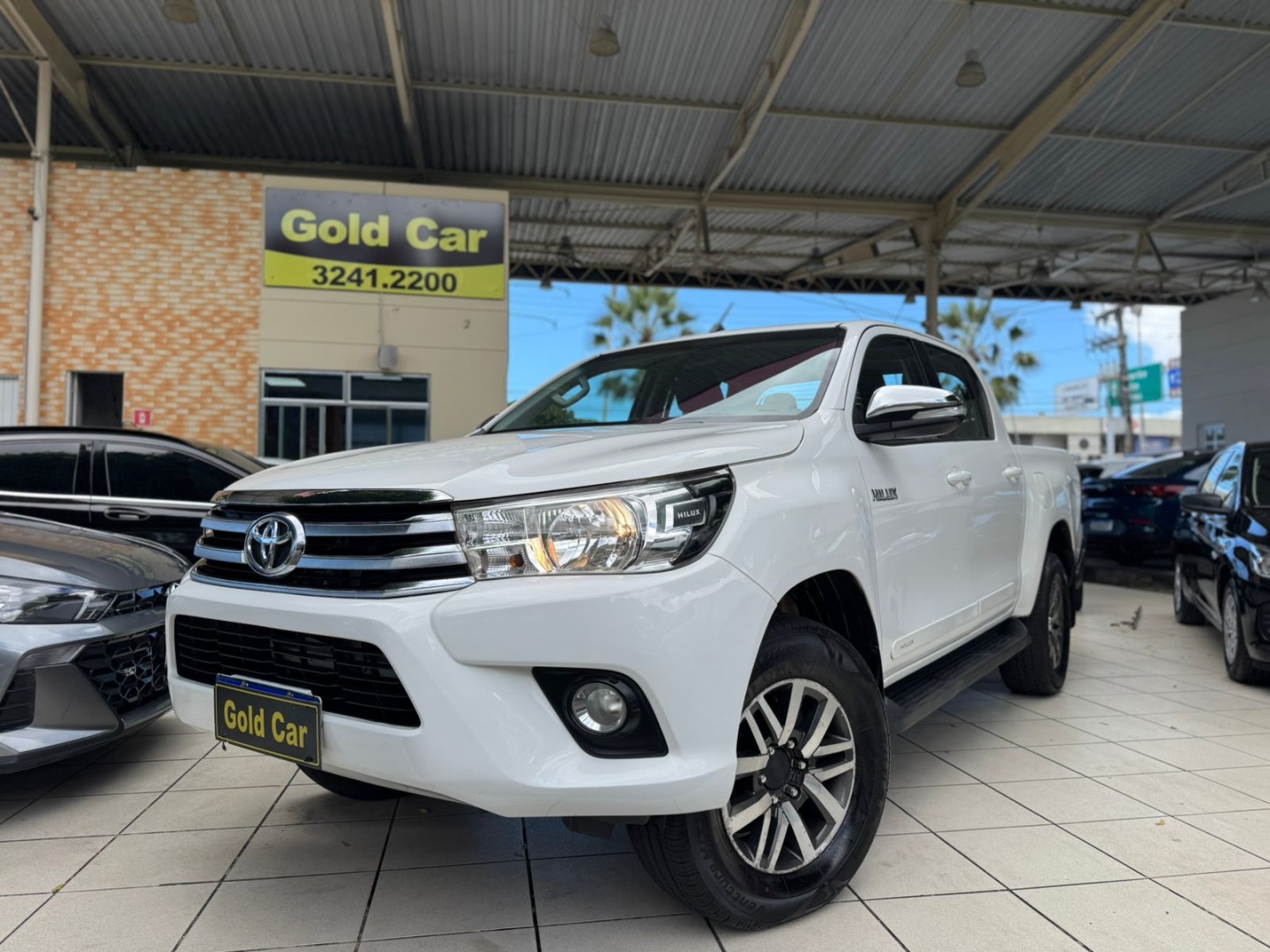 TOYOTA HILUX