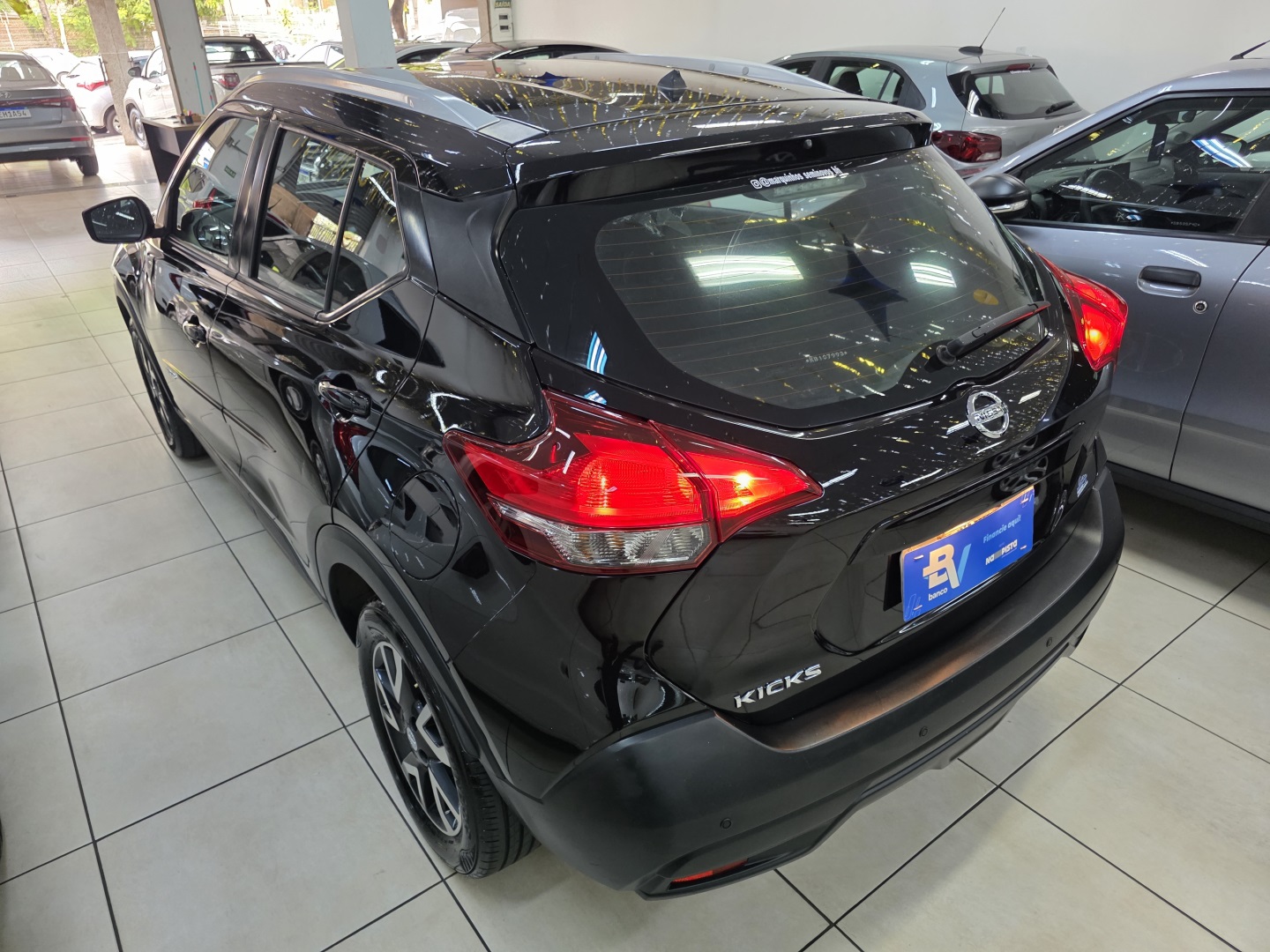Nissan Kicks 1.6 16V Flexstart S 4P Xtronic Flex - foto 2
