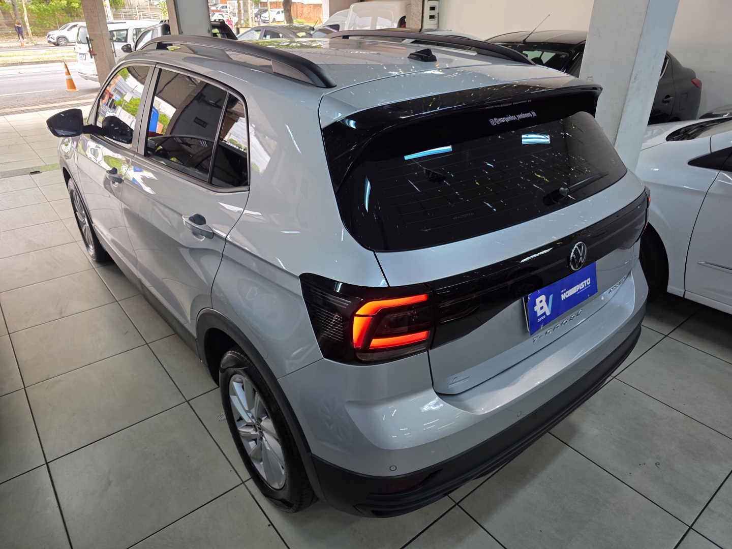 Volkswagen T-Cross 1.0 200 TSI Total Flex Automático - foto 2