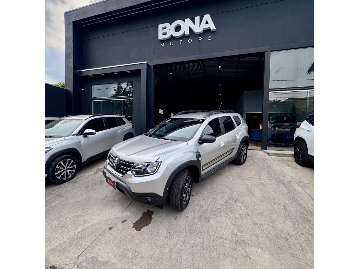 RENAULT DUSTER