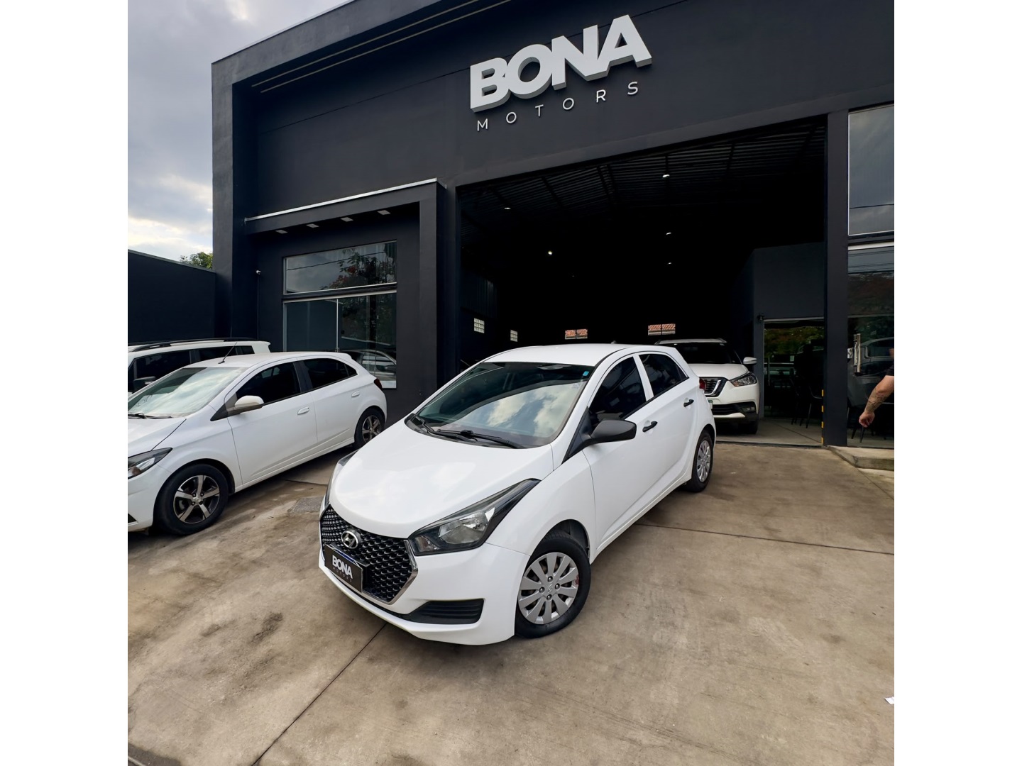 HYUNDAI HB20