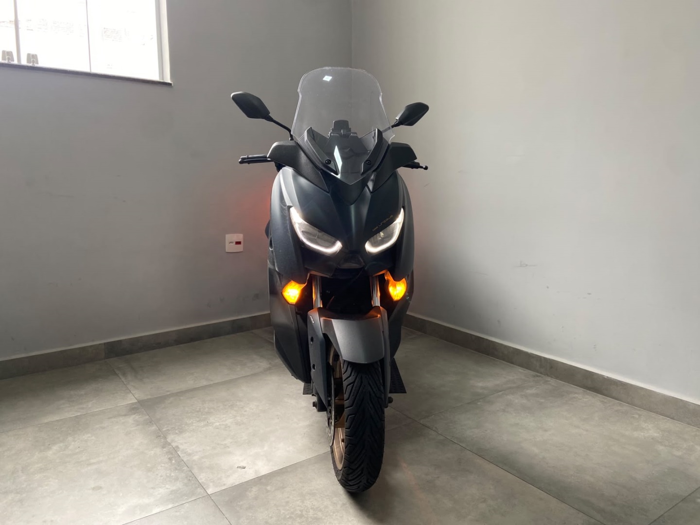 YAMAHA XMAX 250 ABS