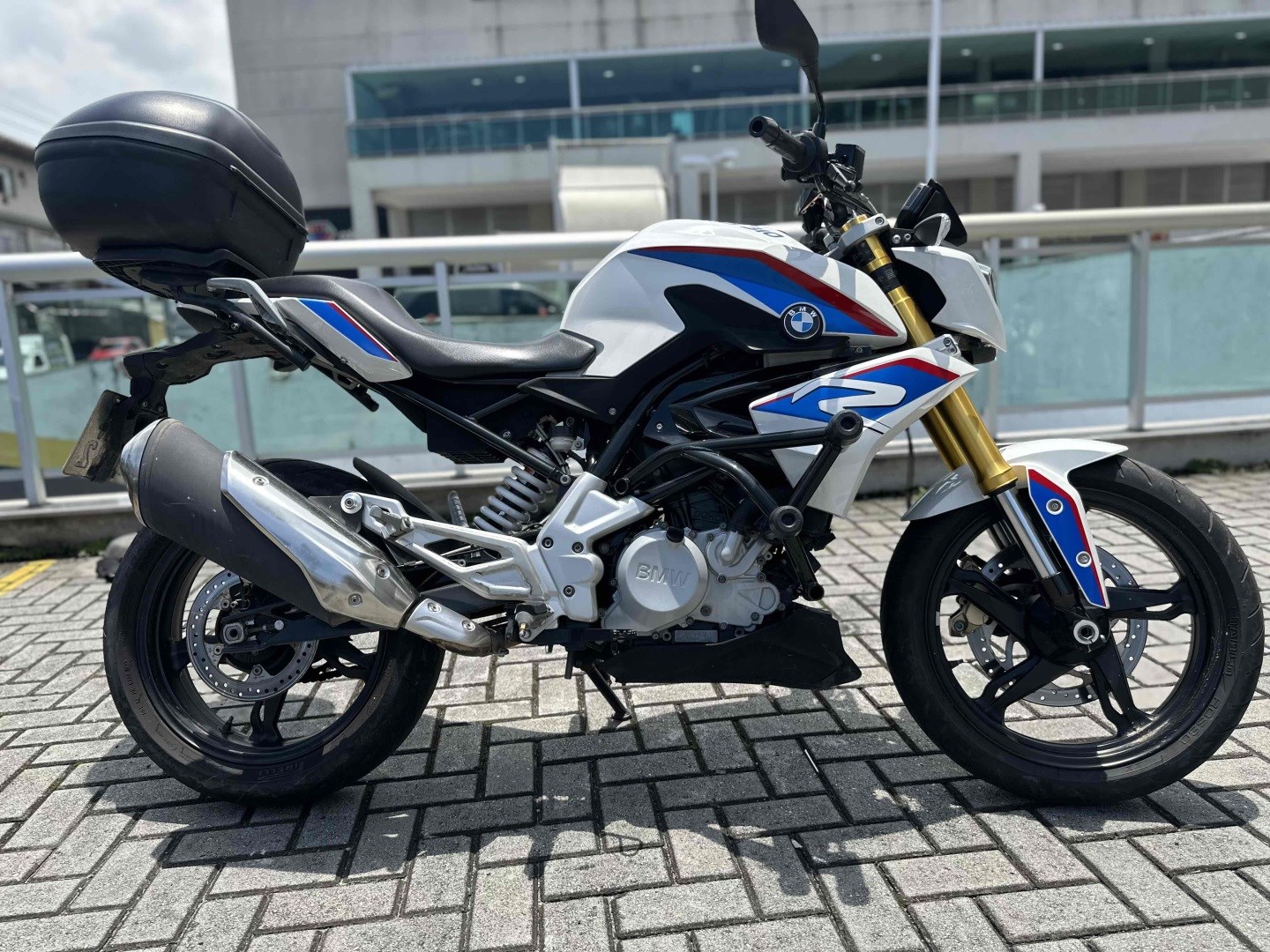 BMW G 310 R