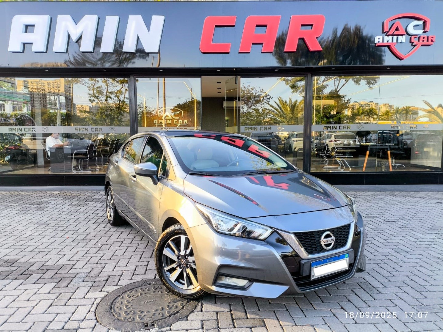 NISSAN VERSA
