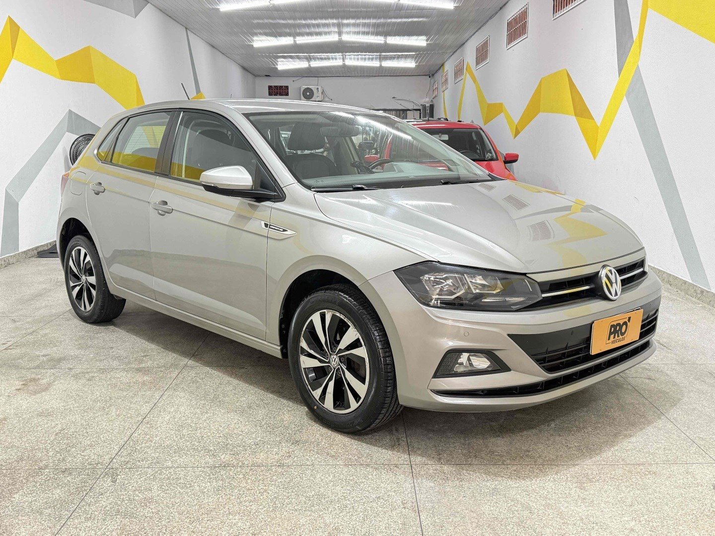VOLKSWAGEN POLO 1.0 200 TSI COMFORTLINE AUTOMÁTICO