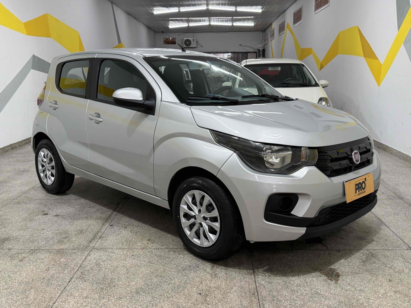 FIAT MOBI 1.0 8V EVO FLEX LIKE. MANUAL