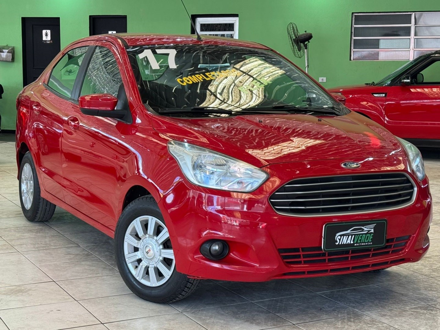 FORD KA SEDAN