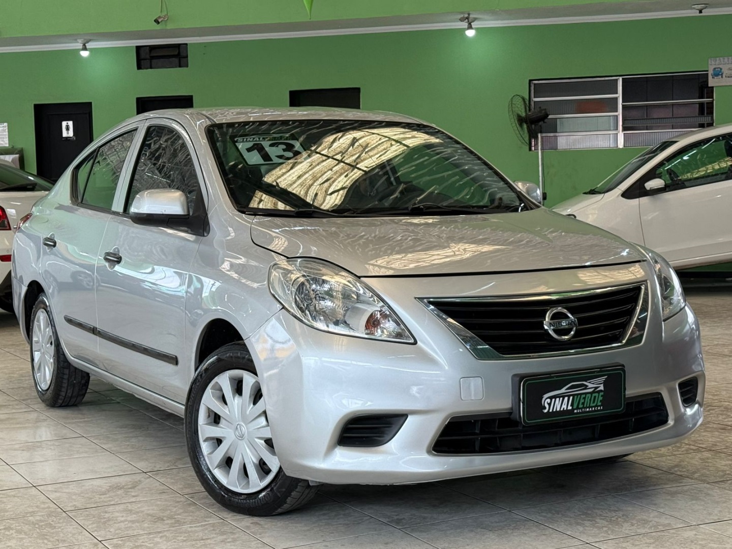 NISSAN VERSA