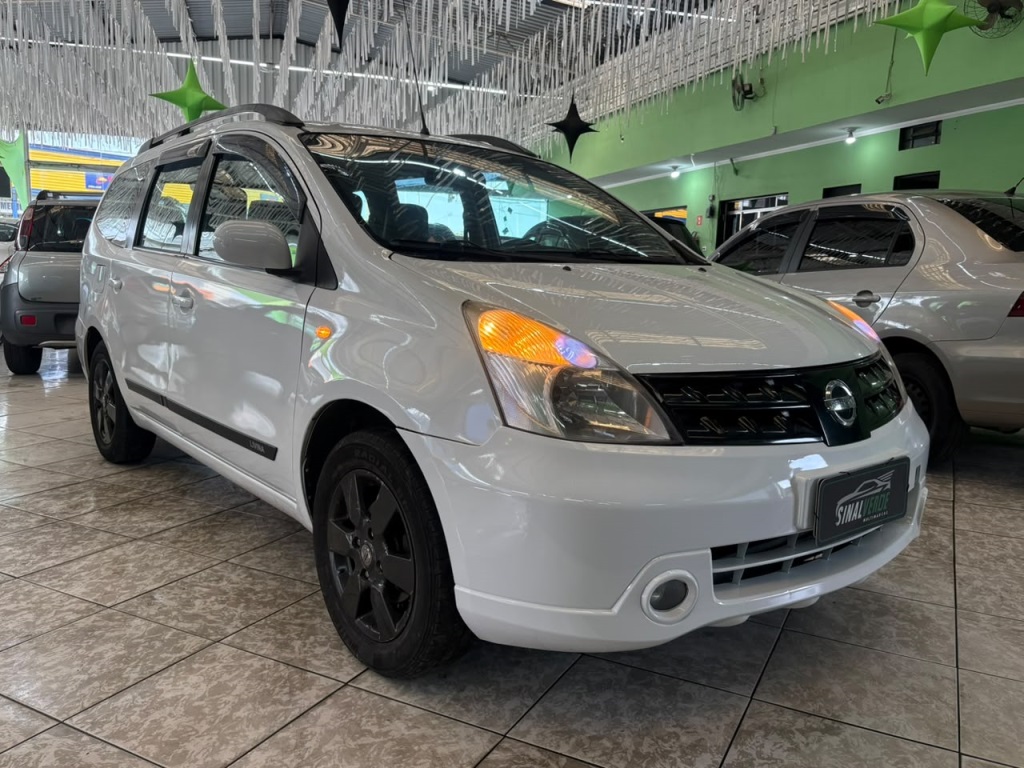 NISSAN GRAND LIVINA