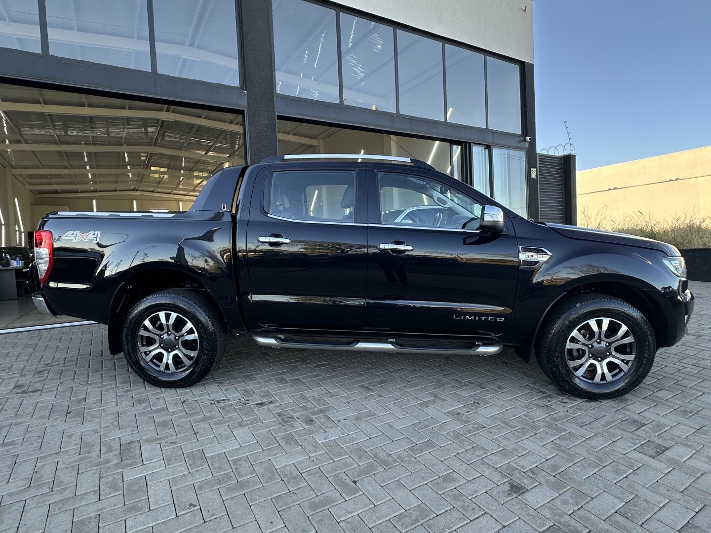 Ford Ranger 3.2 Limited 4X4 Cd 20V Diesel 4P Automático - foto 2