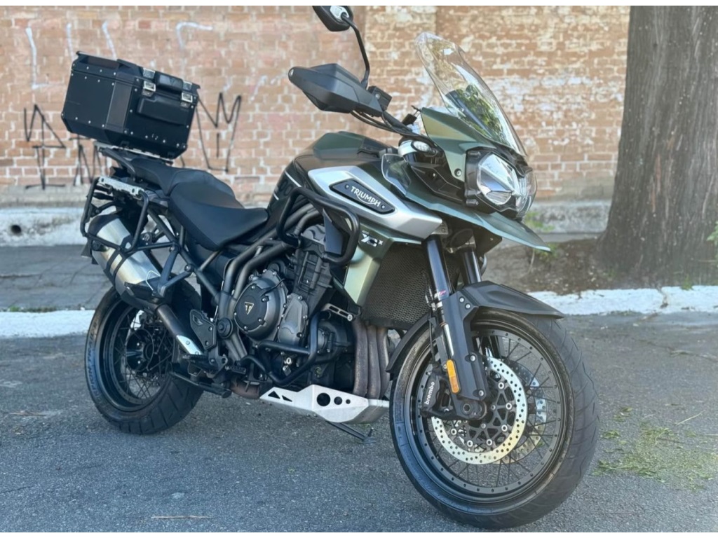 TRIUMPH TIGER 1200 XCX