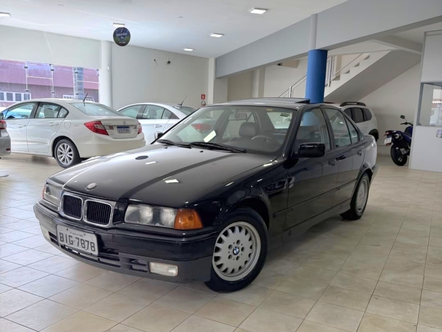 BMW 325i