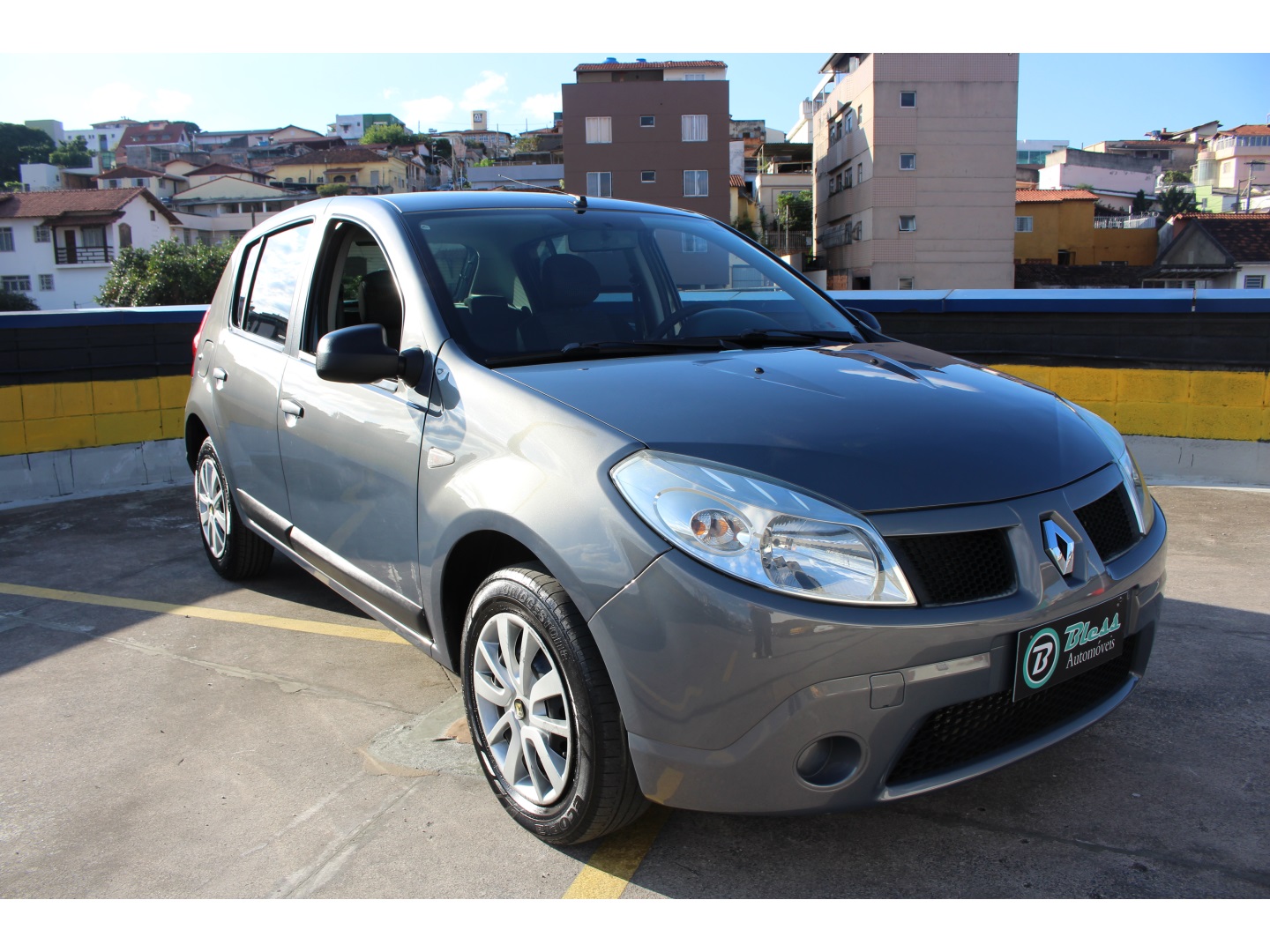 RENAULT SANDERO