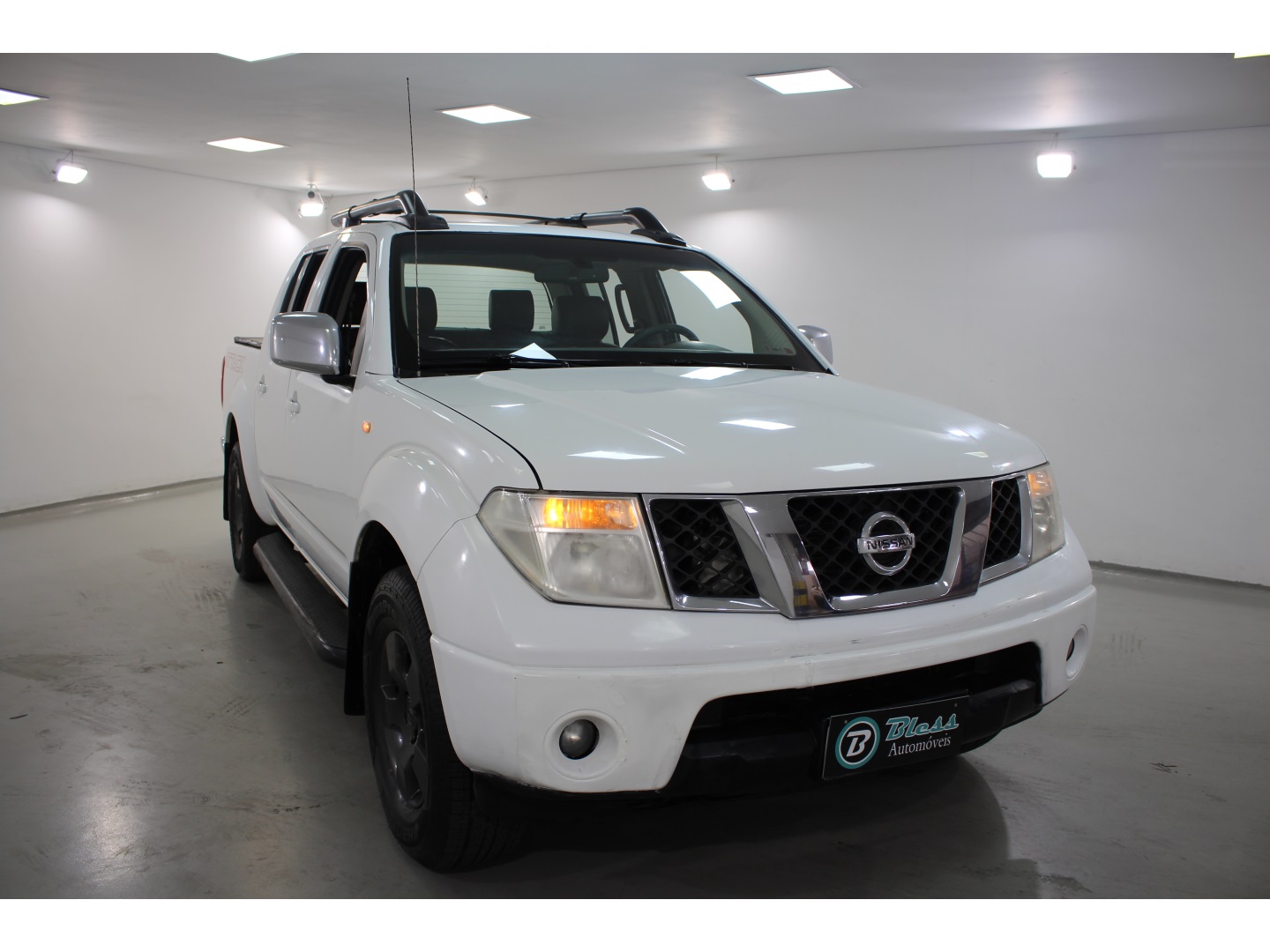 NISSAN FRONTIER 2.5 LE 4X4 CD TURBO ELETRONIC DIESEL 4P MANUAL
