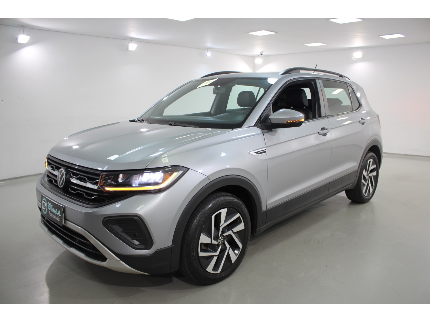 VOLKSWAGEN T-CROSS 1.0 200 TSI TOTAL FLEX COMFORTLINE AUTOMÁTICO