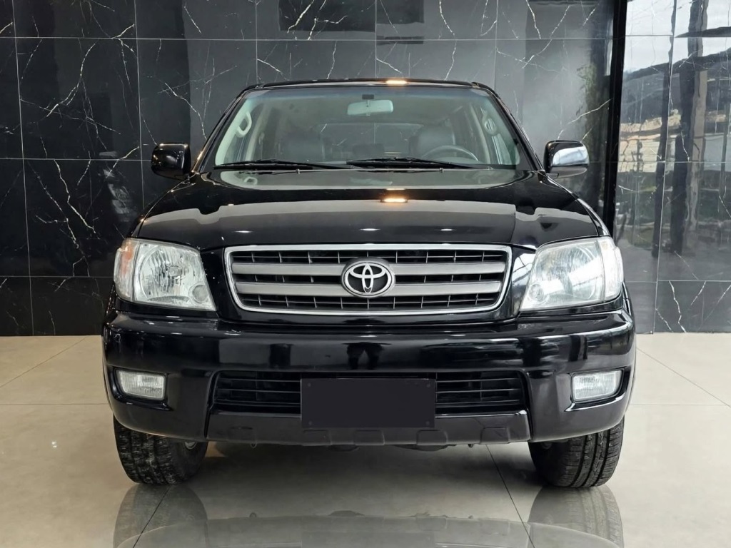 TOYOTA HILUX SW4