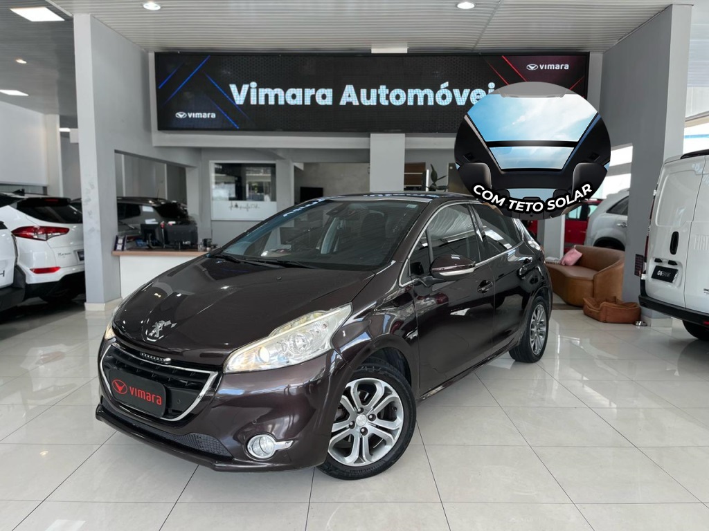 PEUGEOT 208