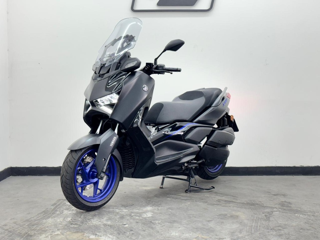 YAMAHA XMAX 300 CONNECTED ABS