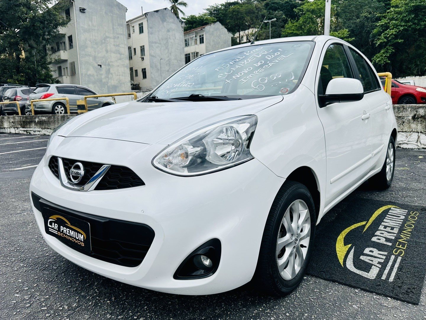 Nissan March 1.6 Sv 16V Flexstart 4P Xtronic Flex - foto 2
