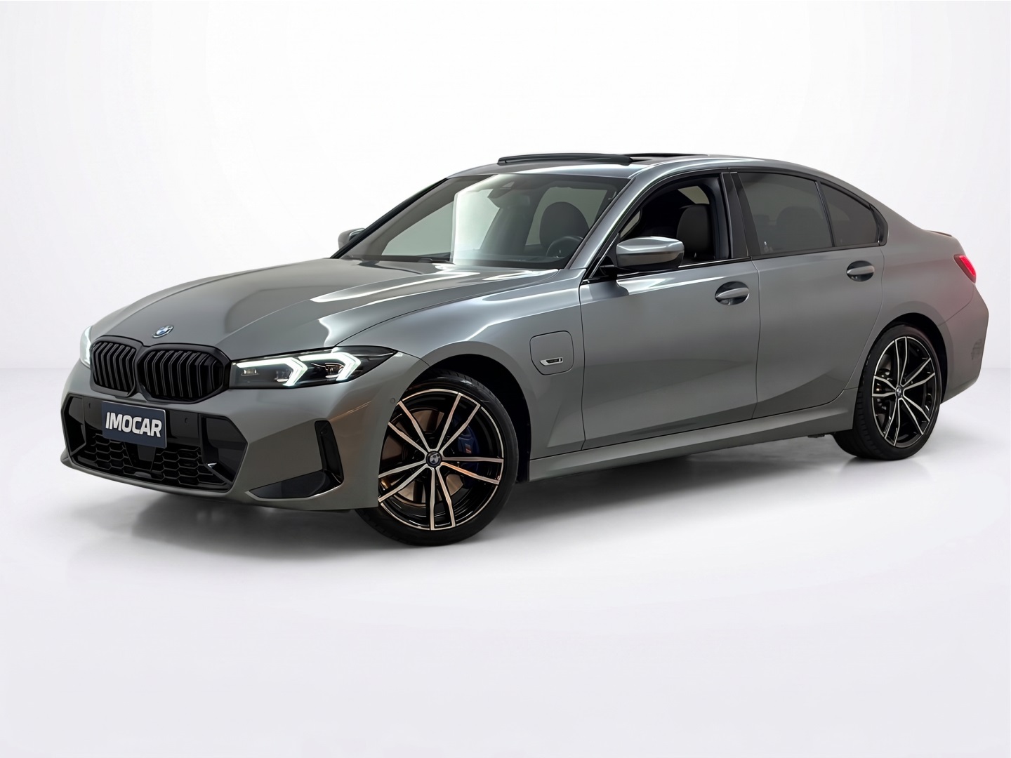 BMW 330e