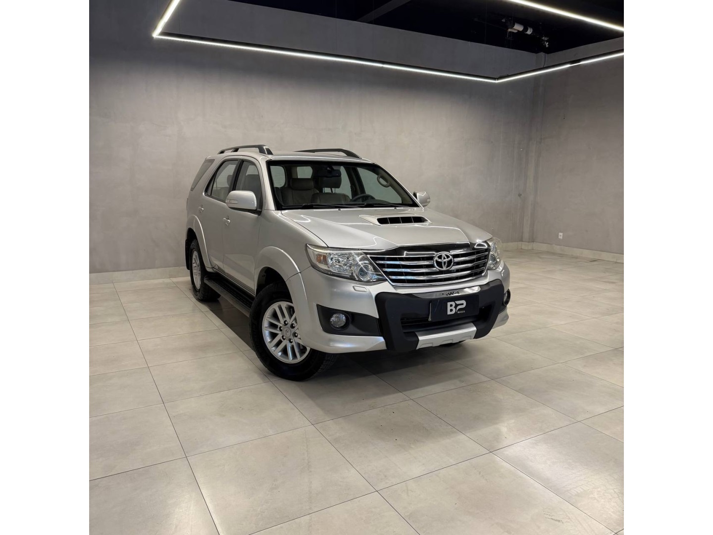 TOYOTA HILUX SW4