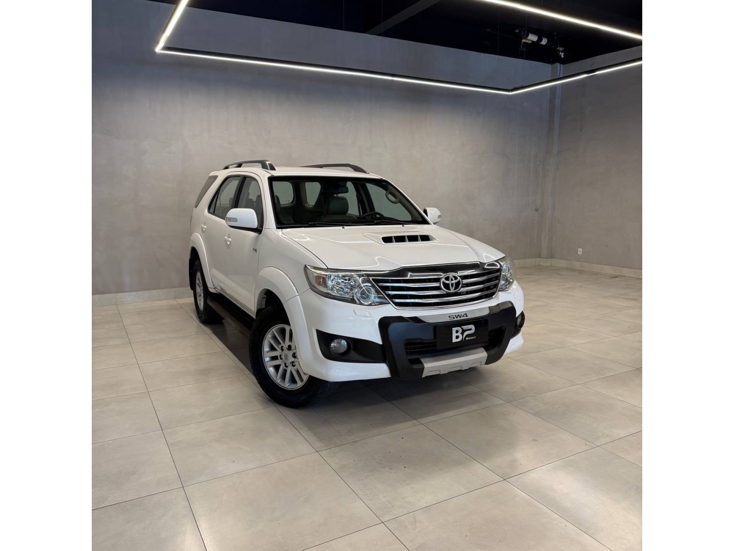 TOYOTA HILUX SW4