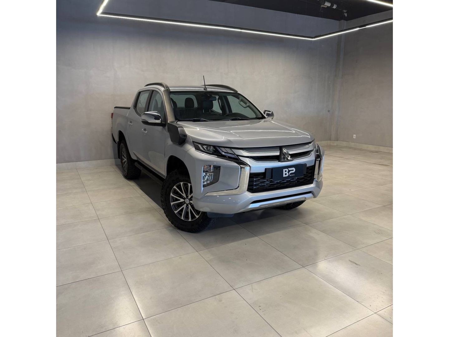 MITSUBISHI L200 TRITON