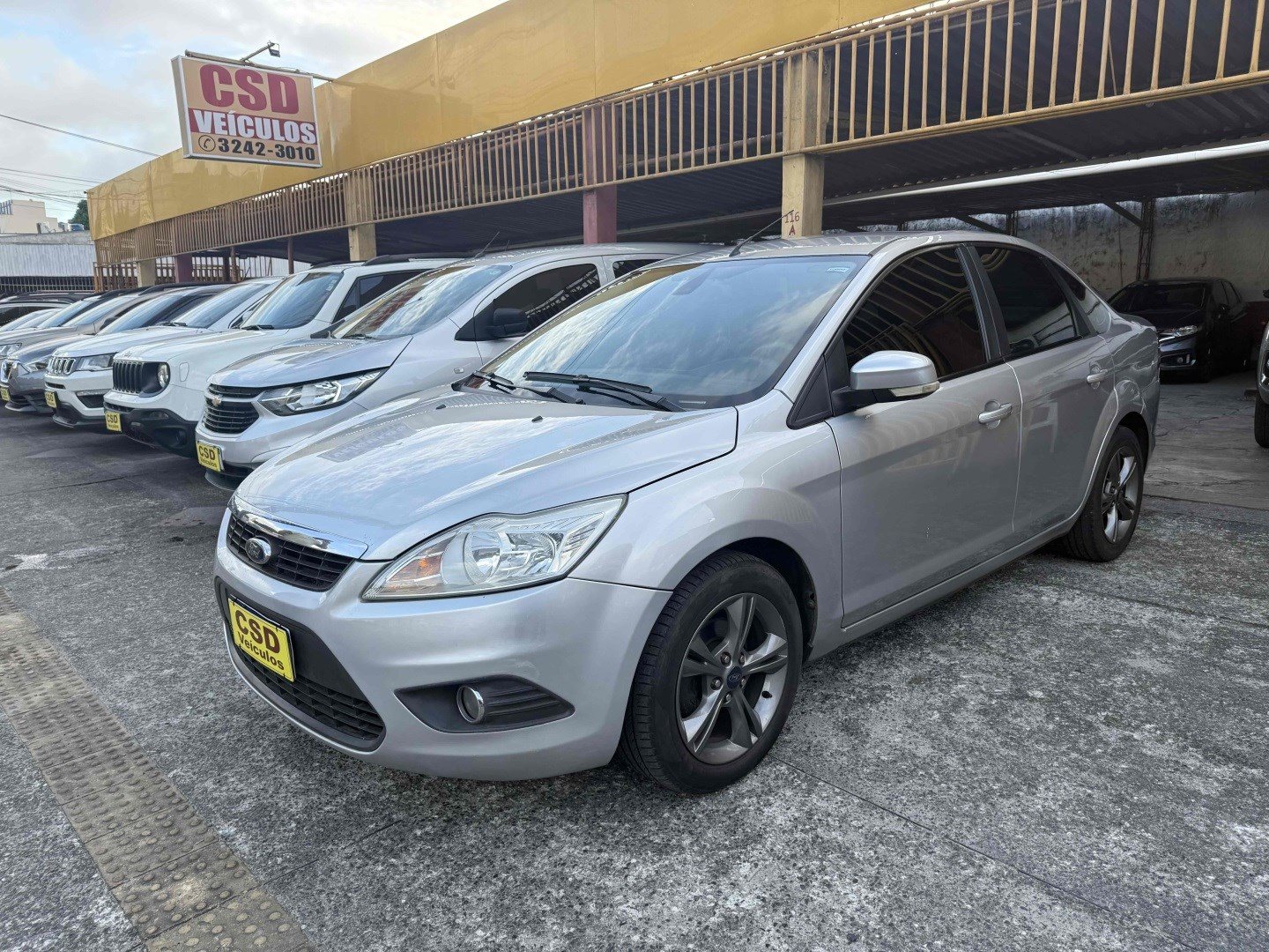 FORD FOCUS