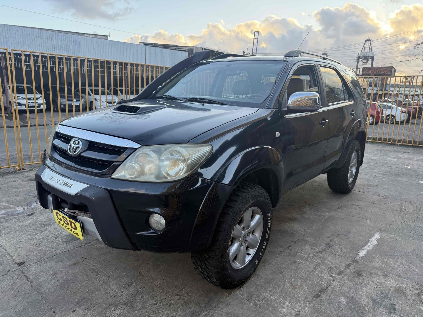 TOYOTA HILUX SW4