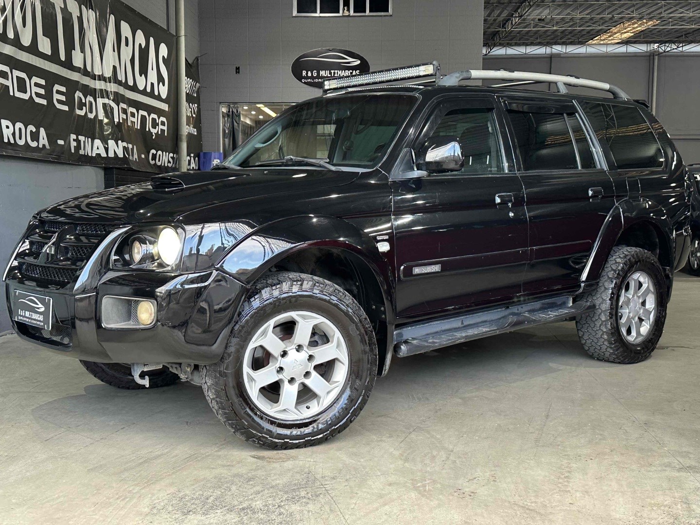 MITSUBISHI PAJERO SPORT