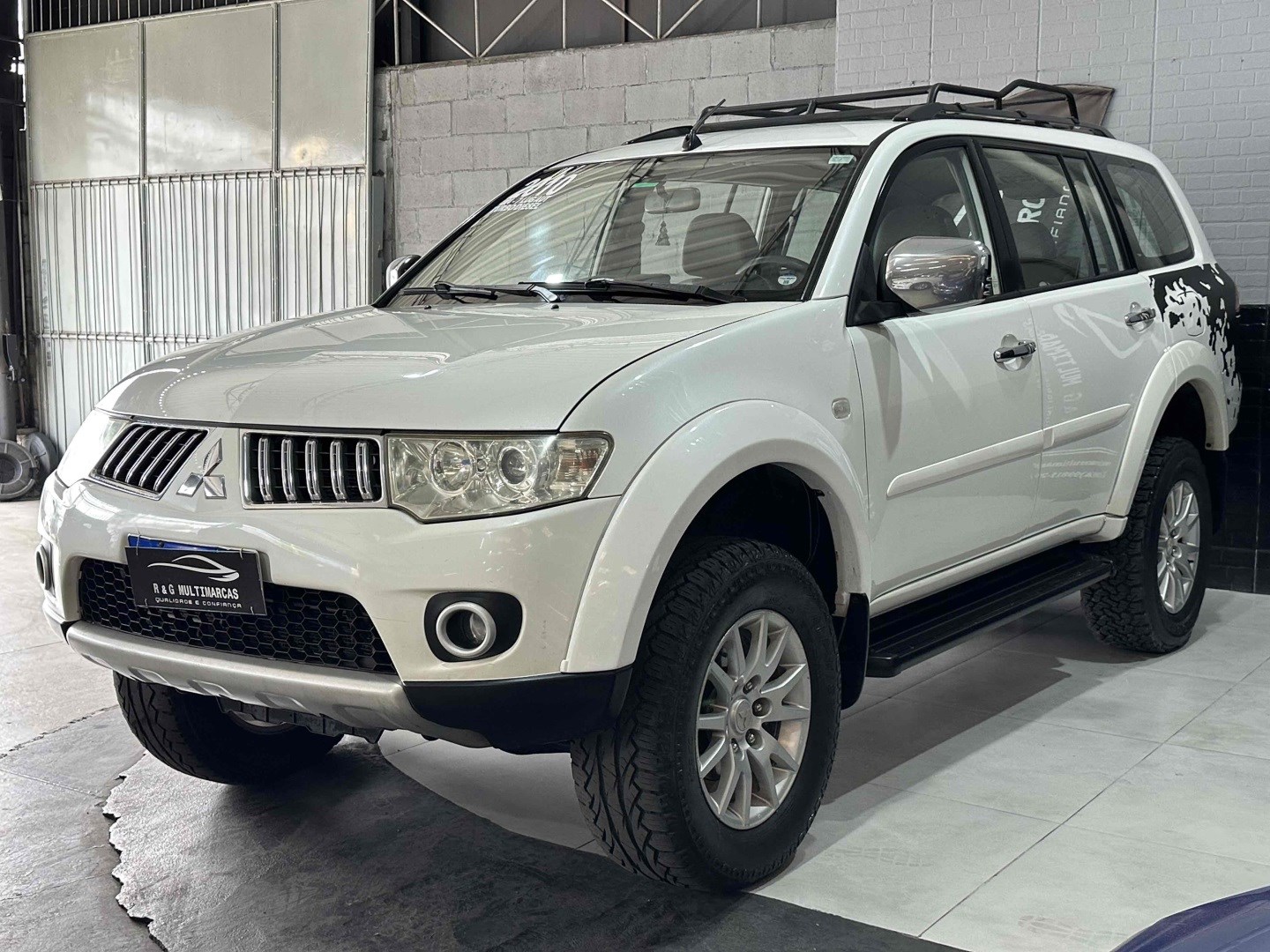 MITSUBISHI PAJERO DAKAR