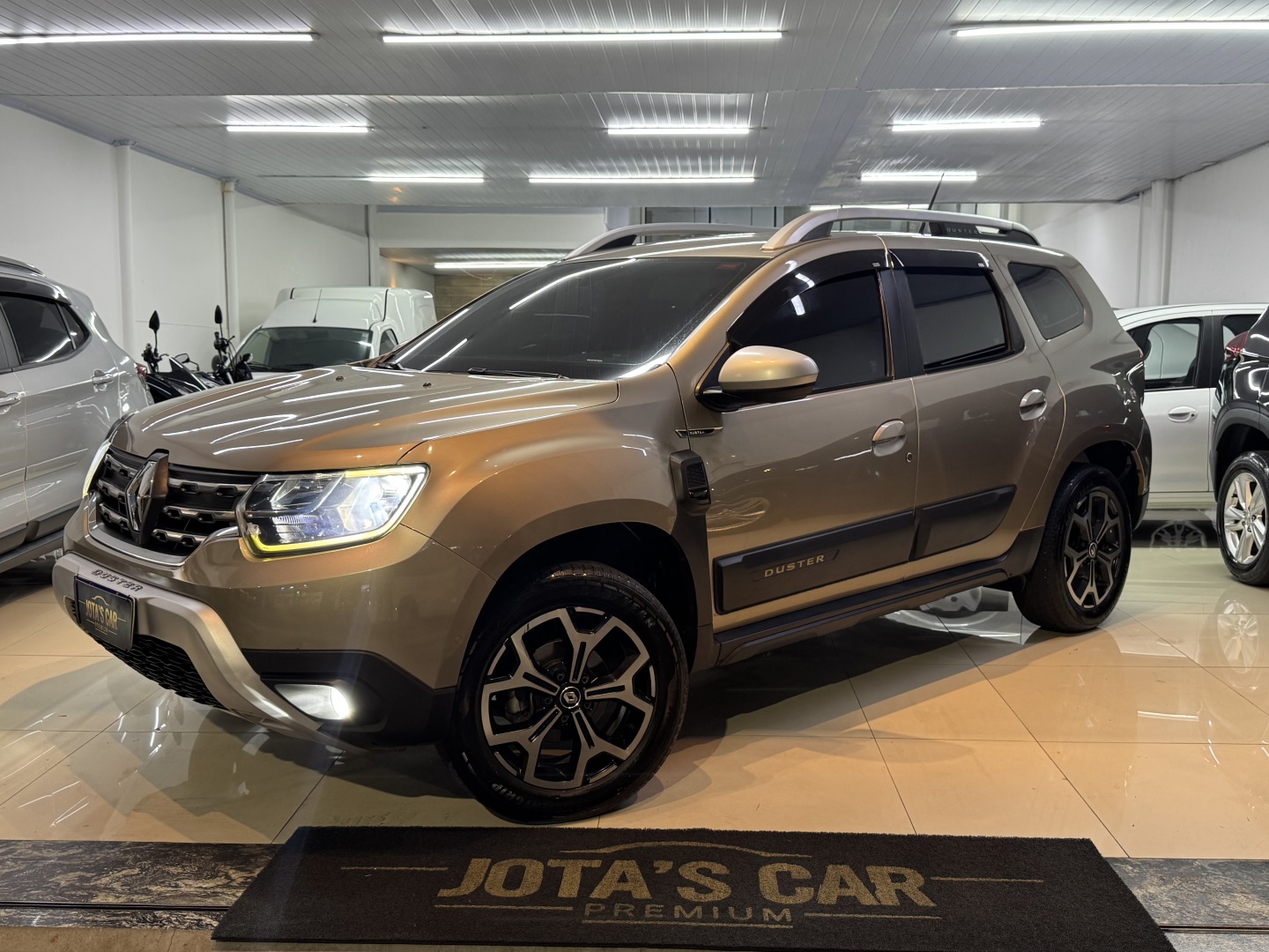 RENAULT DUSTER