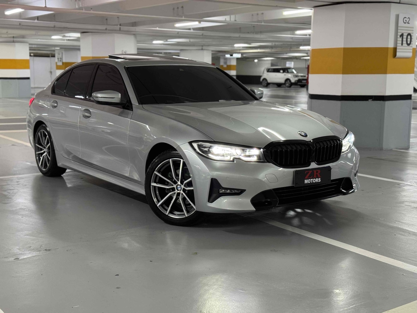 BMW 320i