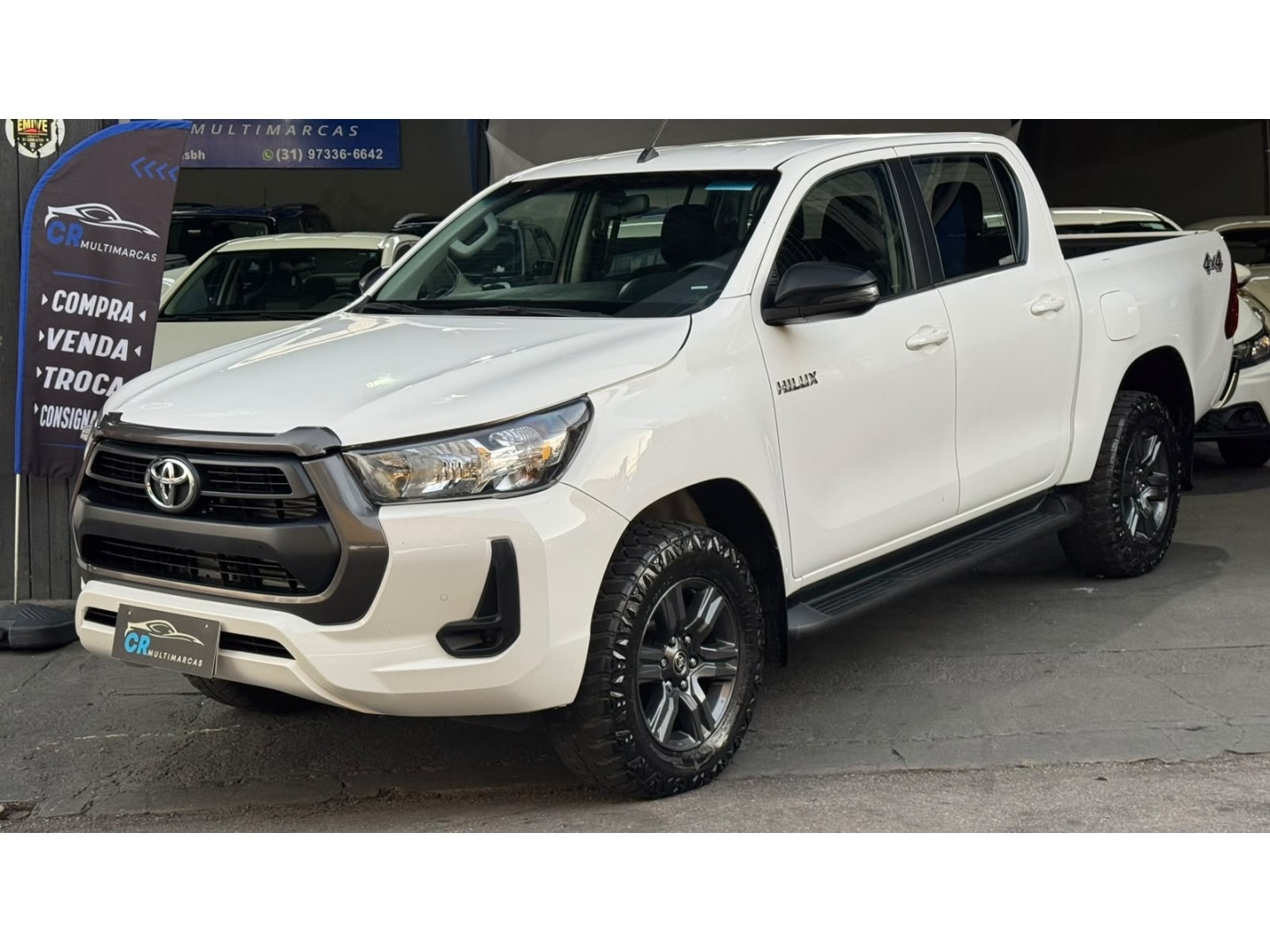 TOYOTA HILUX