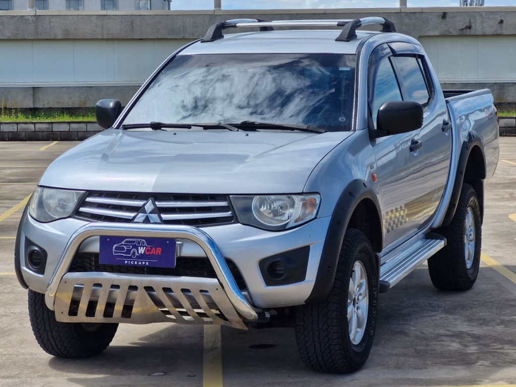 MITSUBISHI L200 TRITON