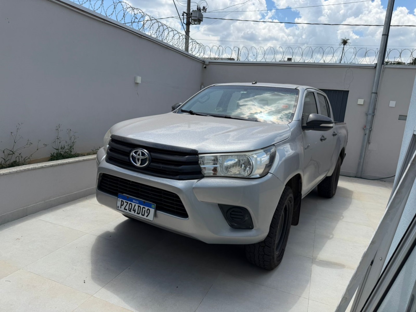 TOYOTA HILUX 2.8 STD 4X4 CD 16V DIESEL 4P MANUAL