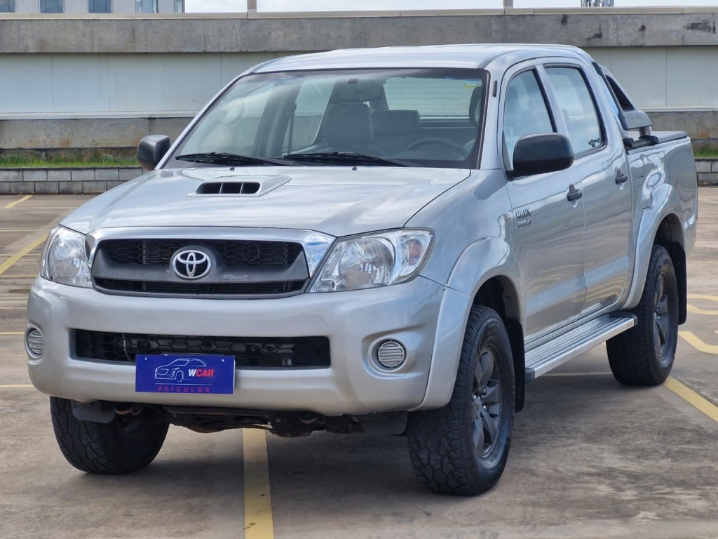 TOYOTA HILUX 3.0 SR 4X4 CD 16V TURBO INTERCOOLER DIESEL 4P MANUAL