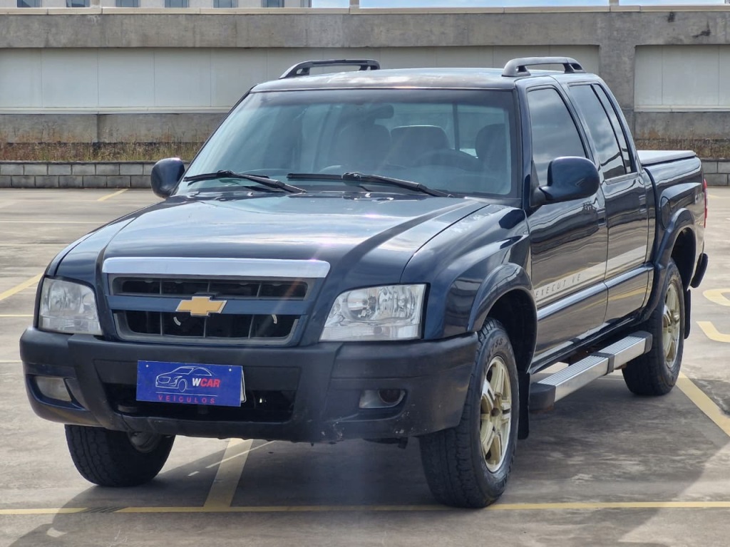 CHEVROLET S10 2.8 EXECUTIVE 4X4 CD 12V TURBO ELECTRONIC INTERCOOLER DIESEL 4P MANUAL