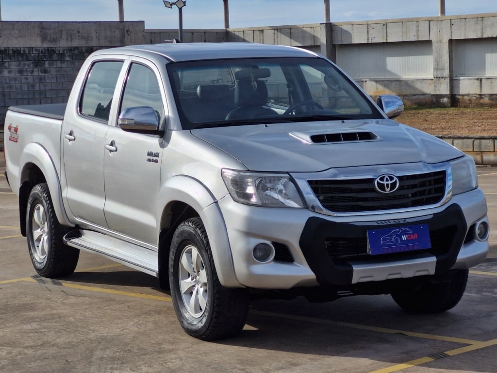 TOYOTA HILUX 3.0 SRV 4X4 CD 16V TURBO INTERCOOLER DIESEL 4P AUTOMÁTICO