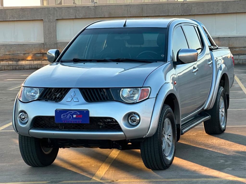 MITSUBISHI L200 TRITON