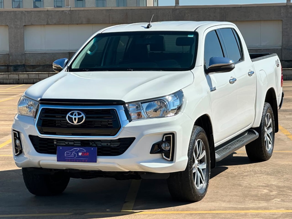 TOYOTA HILUX 2.8 SRV 4X4 CD 16V DIESEL 4P AUTOMÁTICO